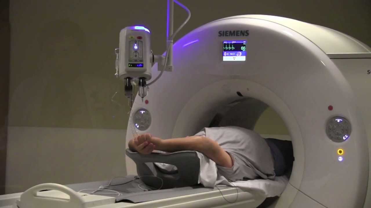 What is a cat scan machine look like. CT Scan Machine: A Comprehensive ...