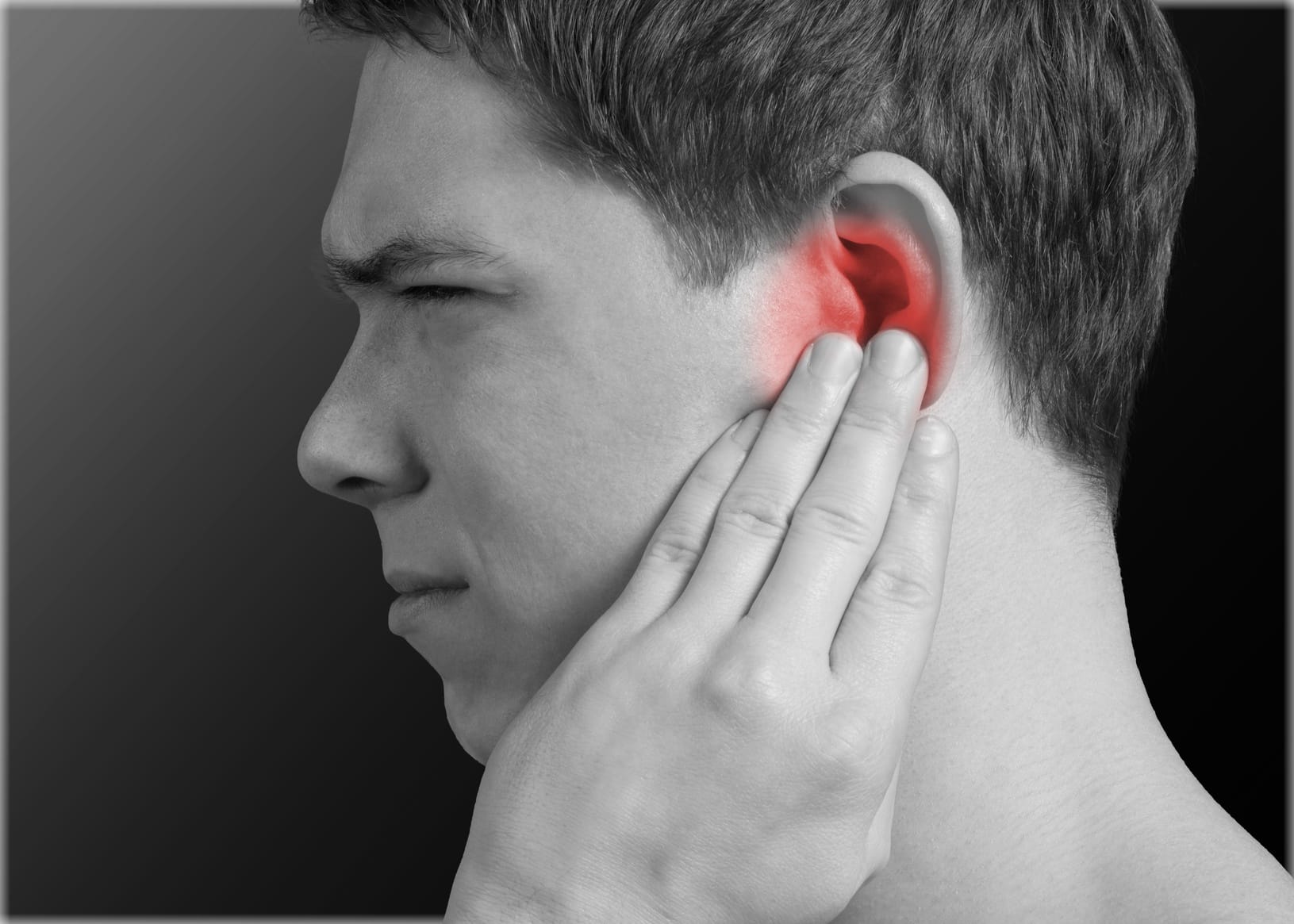 Боль в ухе у мужчины. Невралгия нерва за ухом.